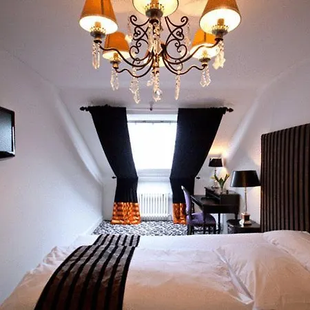Hotel Aleksandra 3*